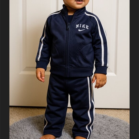 ✔️ NWT Nike Navy Blue Tracksuit for Kids 18 Months Zip up Jacket Top & Pants set - Picture 3 of 3